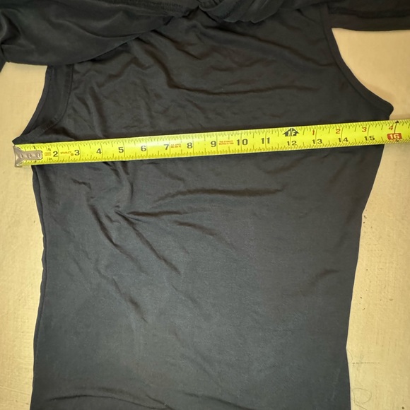 Elegant Black Women's Top - Picture 3 of 4